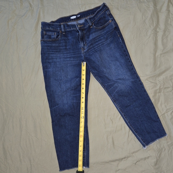 Old Navy Mid-Rise Boyfriend Jeans – Size 8 Petite #001 - Picture 7 of 7